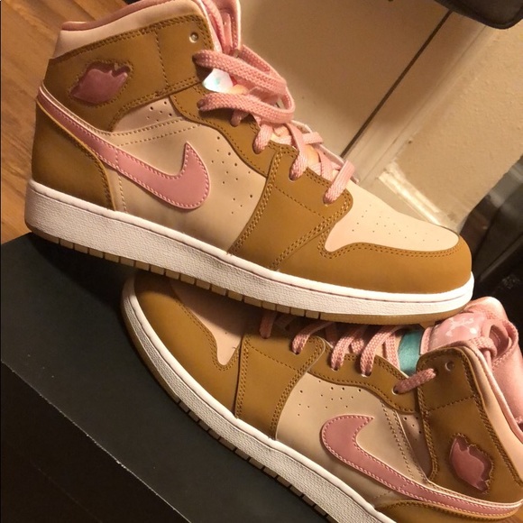 jordan lola bunny shoes